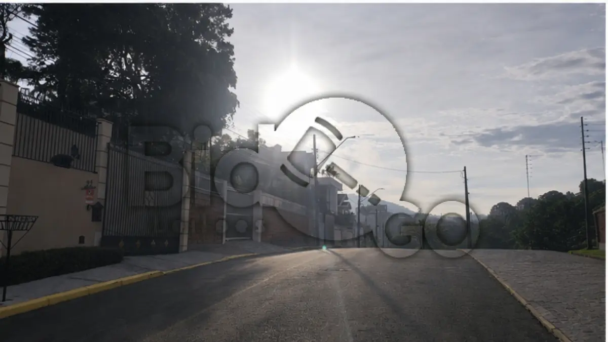 LOTE 008 - Imóvel situado na Rua Ouro Verde, S/N - Bairro Saguaçu, Joinville / SC -Terreno com área de 450,19m², sem benfeitorias.