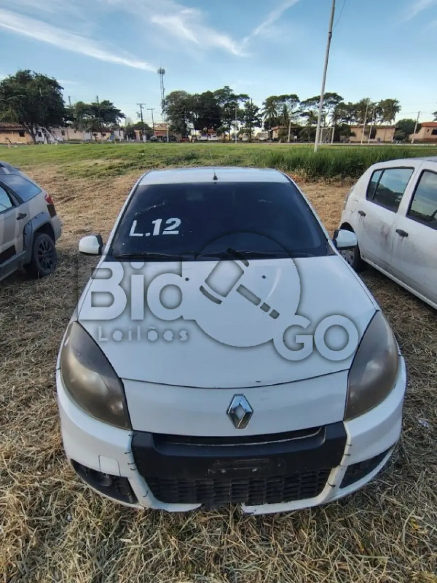 LOTE 012 - RENAULT/SANDERO EXP 16HP (MOTOR INCOMPLETO), FAB/MOD: 2014/2014