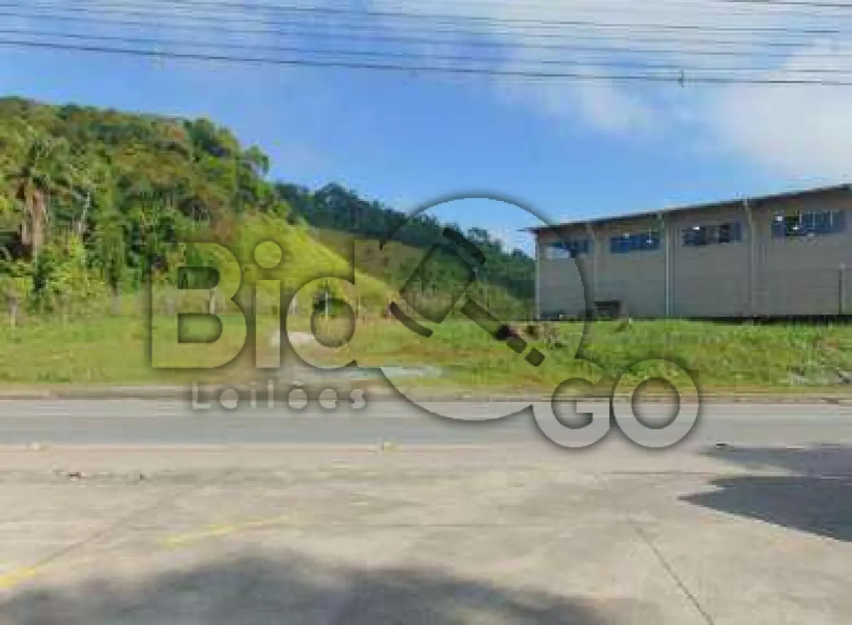 LOTE 011 - Imóvel situado na Rua Tuiuti, S/N - Bairro Zona Industrial Norte, Joinville /SC - Terreno com área de 750,34m², sem benfeitorias.