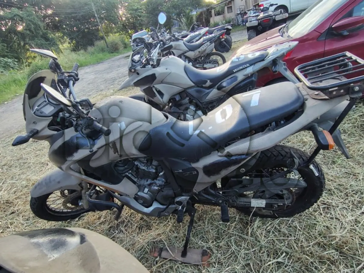 LOTE 007 - HONDA/XL 700V TRANSALP (MOTOR INCOMPLETO), FAB/MOD: 2012/2013