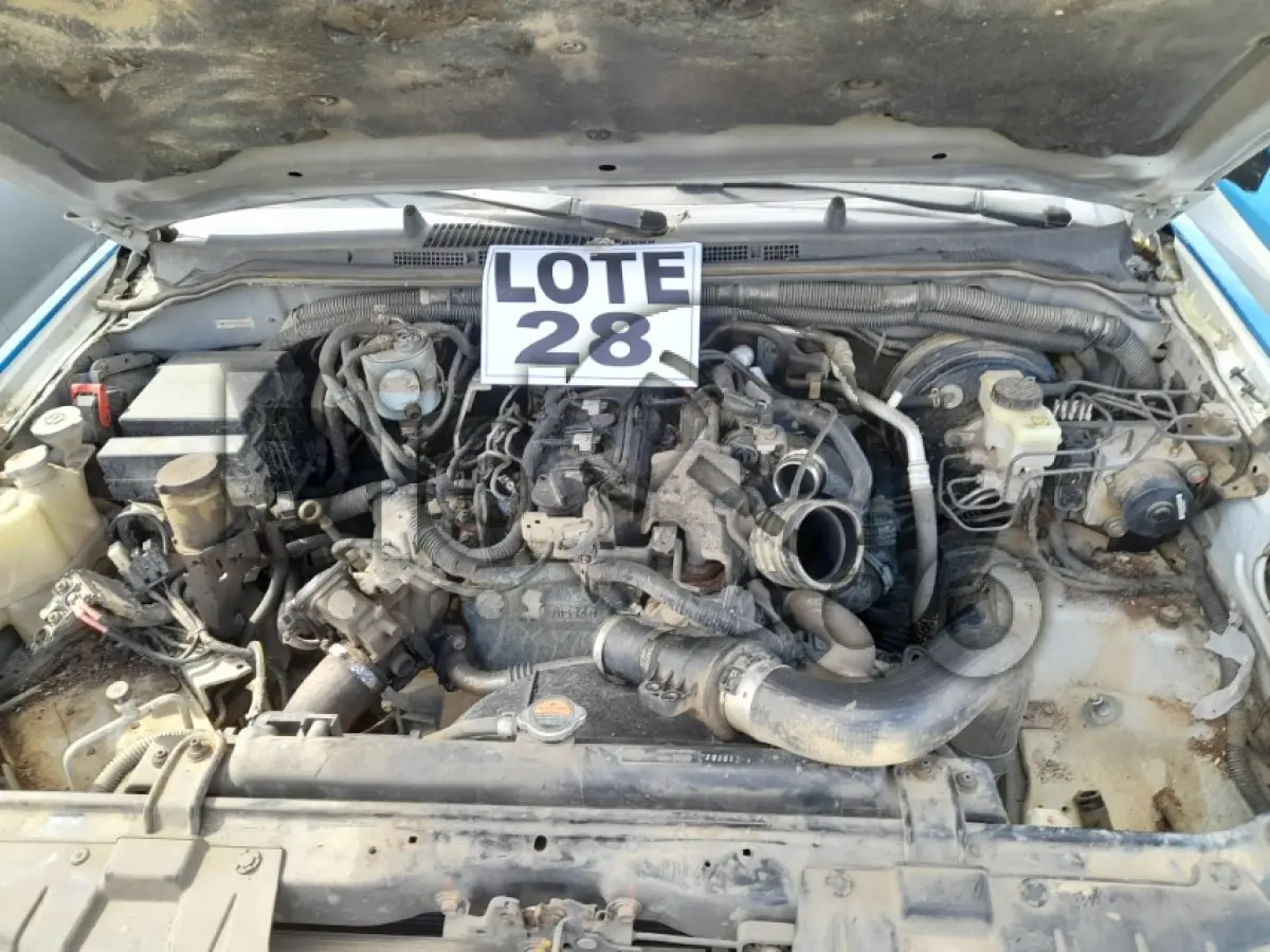 LOTE 028 - NISSAN/FRONTIER XE 4X4 (MOTOR INCOMPLETO), FAB/MOD: 2012/2013