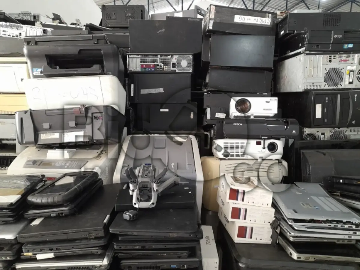 LOTE 001 - DIVERSOS MATERIAIS ELETRÔNICOS/INFORMÁTICA