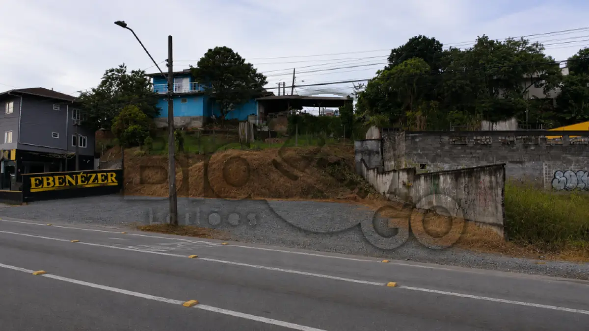 LOTE 007 - Imóvel situado na Rua Baercker Wagner, S/N - Bairro Iririu, Joinville / SC -Terreno com área de 319,07m², sem benfeitorias.