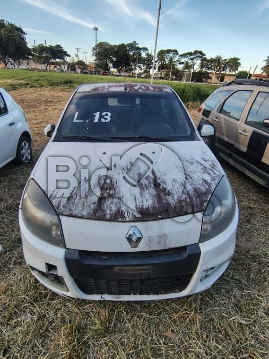 LOTE 013 - RENAULT/SANDERO EXP 16HP (MOTOR INCOMPLETO), FAB/MOD: 2014/2014
