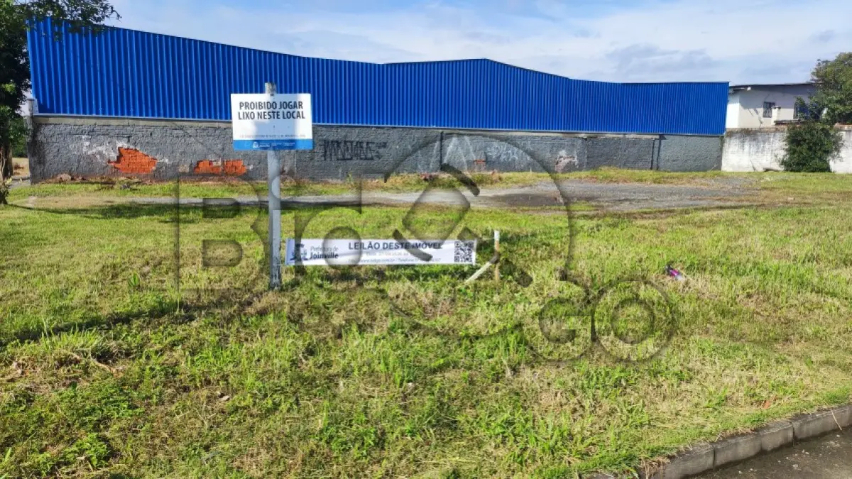 LOTE 002 - Imóvel situado na Rua Juliano Moreira, S/N - Bairro Boa Vista, Joinville /SC - Terreno com área de 400,00m², sem benfeitorias.