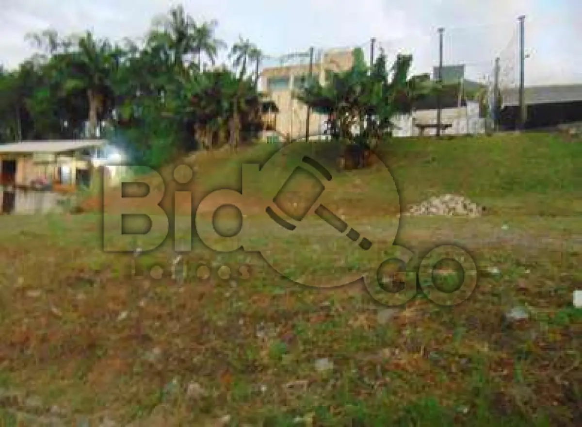 LOTE 009 - Imóvel situado na Rua Leopoldo Beninca, S/N - Bairro Vila Nova, Joinville /SC - Terreno com área de 511,12m², sem benfeitorias.