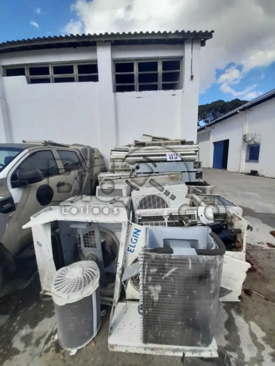 LOTE 002 - DIVERSOS BENS MÓVEIS