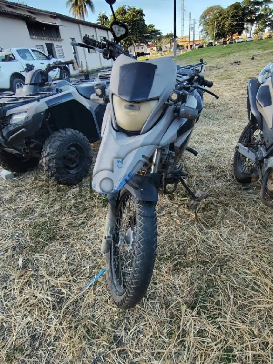 LOTE 003 - HONDA/XRE 300 (MOTOR INCOMPLETO), FAB/MOD: 2017/2017