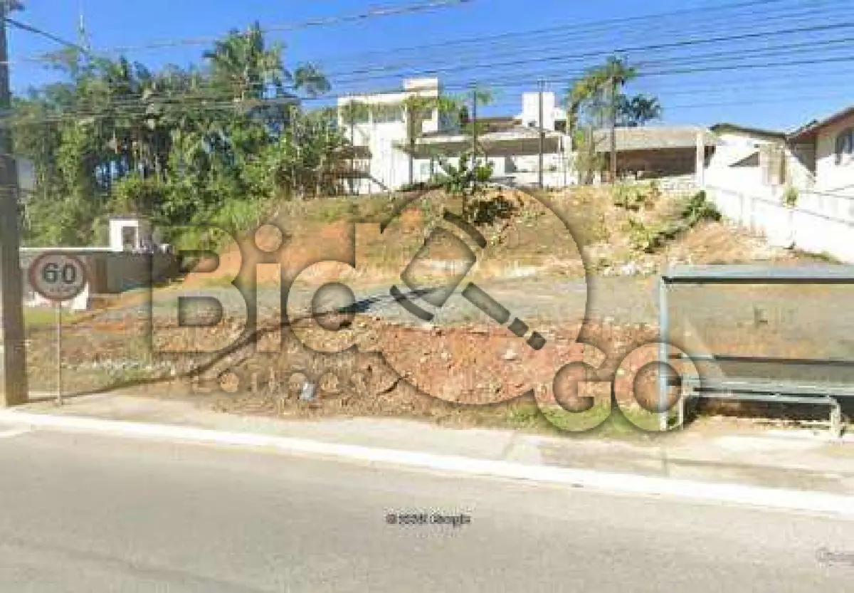 LOTE 009 - Imóvel situado na Rua Leopoldo Beninca, S/N - Bairro Vila Nova, Joinville /SC - Terreno com área de 511,12m², sem benfeitorias.