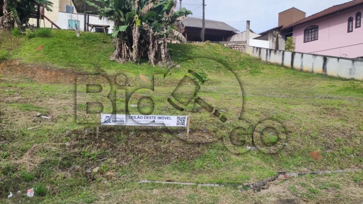 LOTE 009 - Imóvel situado na Rua Leopoldo Beninca, S/N - Bairro Vila Nova, Joinville /SC - Terreno com área de 511,12m², sem benfeitorias.