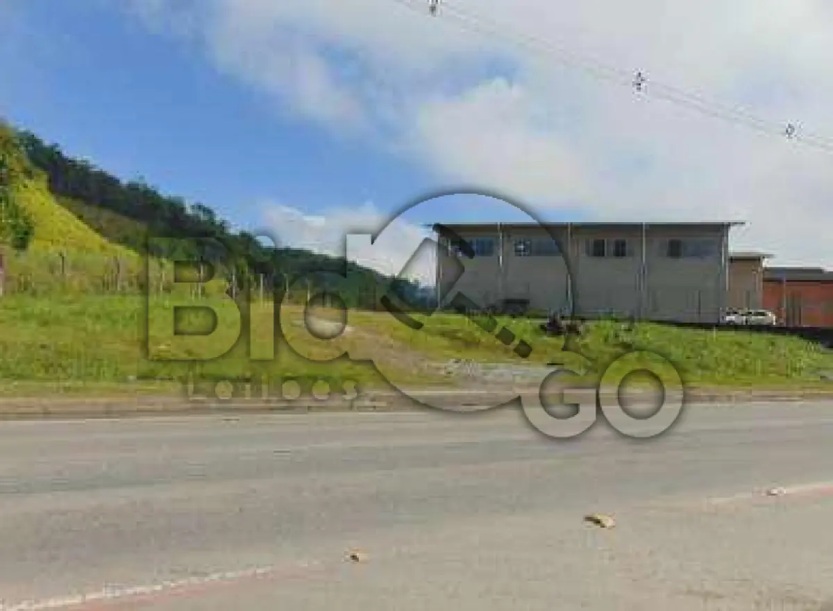 LOTE 011 - Imóvel situado na Rua Tuiuti, S/N - Bairro Zona Industrial Norte, Joinville /SC - Terreno com área de 750,34m², sem benfeitorias.