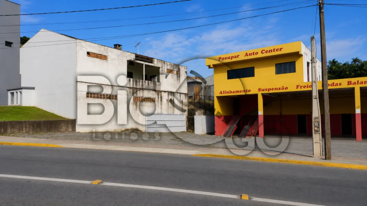 LOTE 012 - Imóvel situado na Rua São Paulo, S/N - Bairro Floresta, Joinville / SC -Terreno com área de 260,15m², sem benfeitorias.