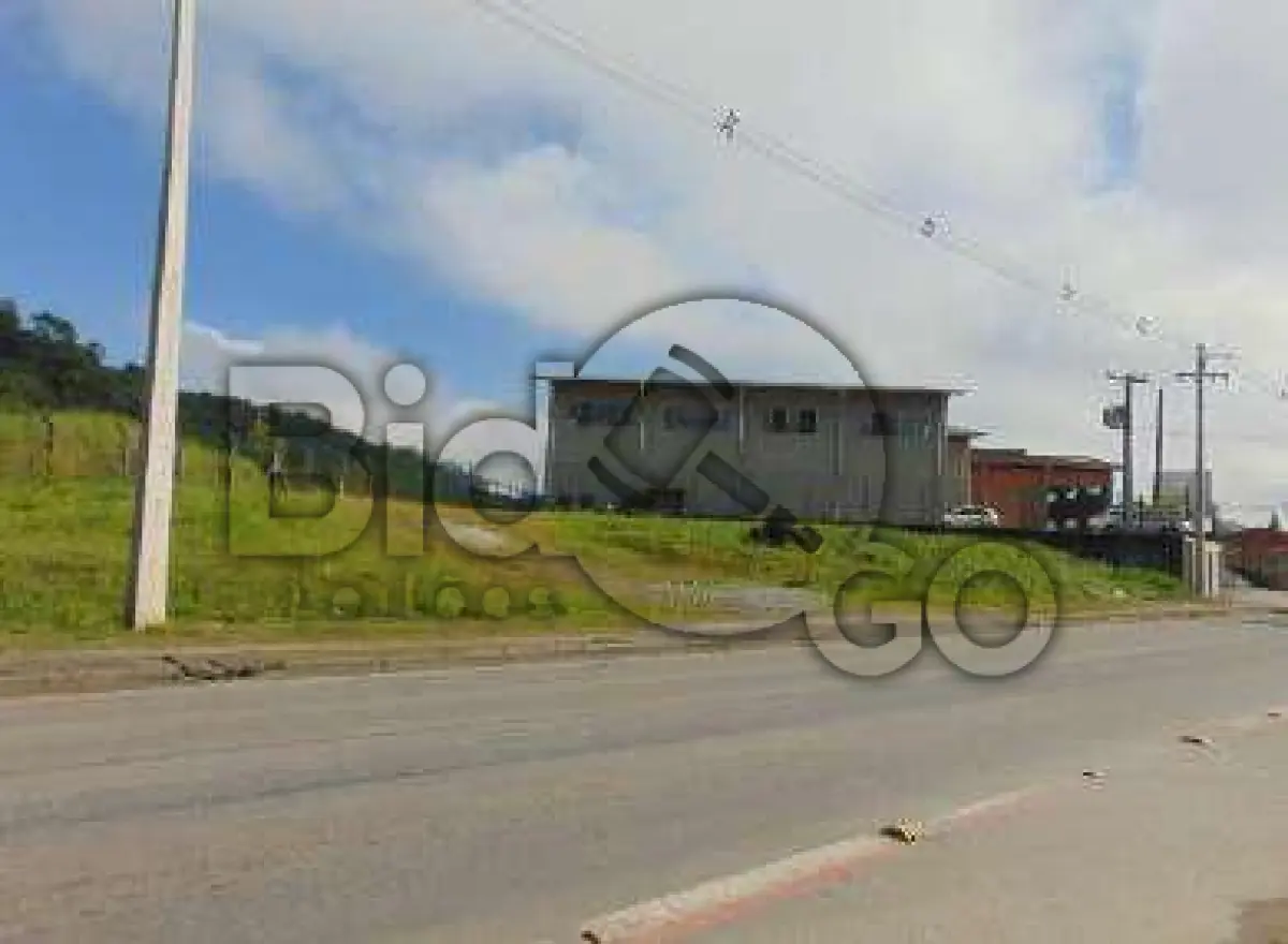 LOTE 011 - Imóvel situado na Rua Tuiuti, S/N - Bairro Zona Industrial Norte, Joinville /SC - Terreno com área de 750,34m², sem benfeitorias.