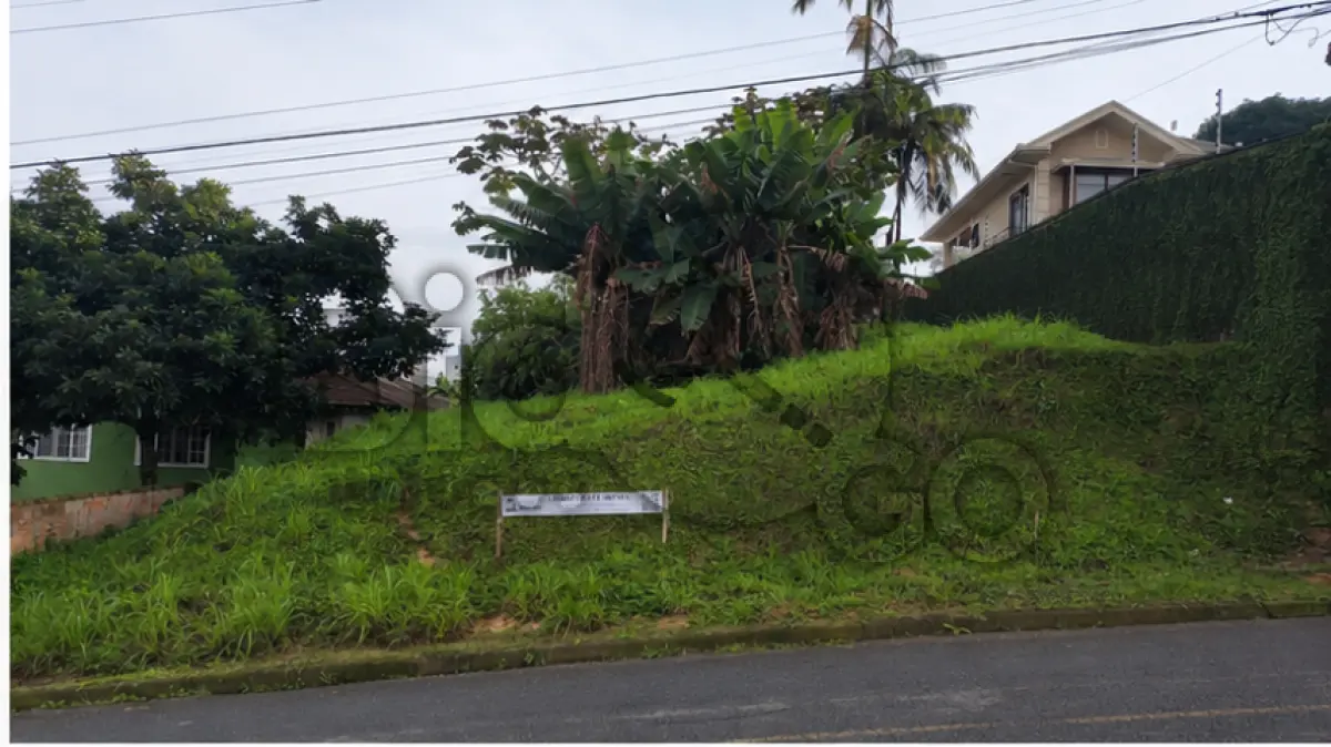 LOTE 008 - Imóvel situado na Rua Ouro Verde, S/N - Bairro Saguaçu, Joinville / SC -Terreno com área de 450,19m², sem benfeitorias.