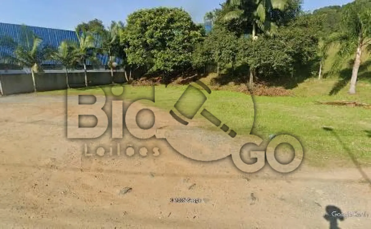 LOTE 010 - Imóvel situado na Rua Dorothóvio do Nascimento, S/N - Zona IndustrialNorte, Joinville / SC - Terreno com área de 915,00m², sem benfeitorias.