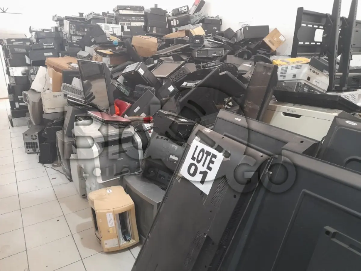 LOTE 001 - DIVERSOS MATERIAIS ELETRÔNICOS/INFORMÁTICA