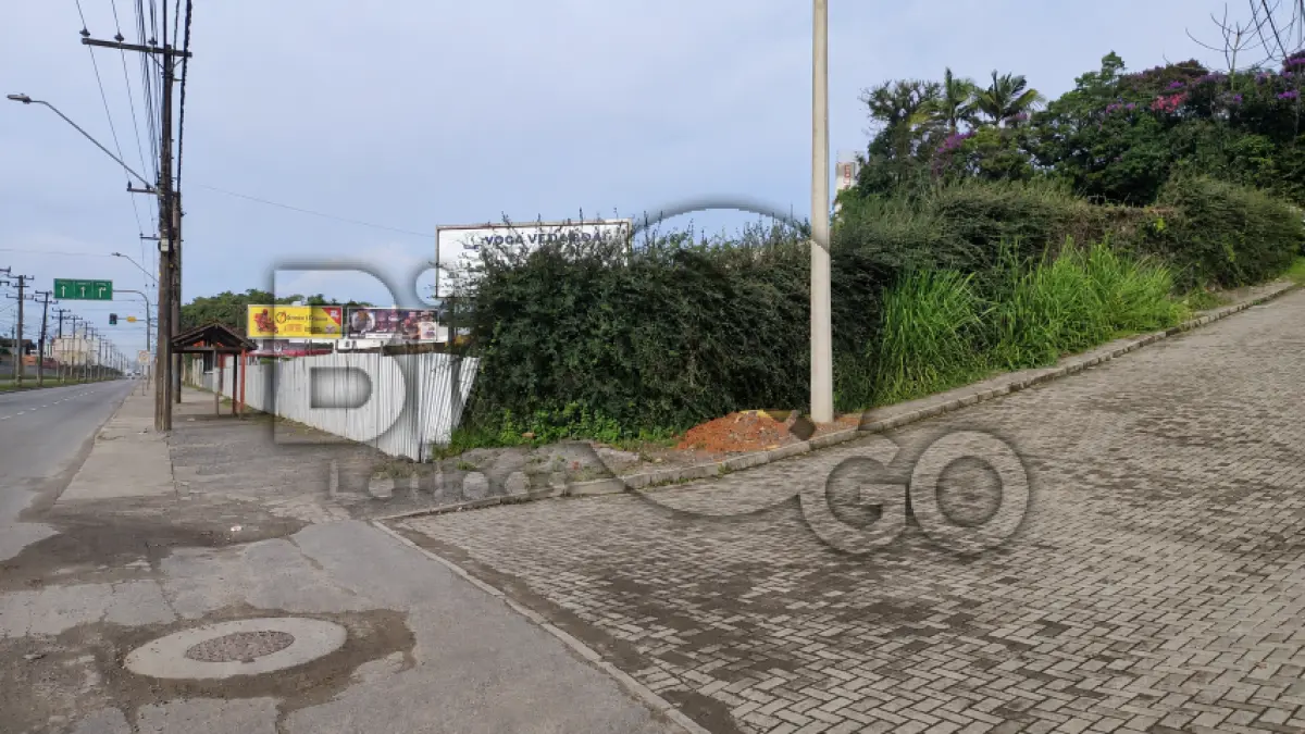 LOTE 004 - Imóvel situado na Av. Santos Dumont, S/N - Bairro Bom Retiro, Joinville /SC - Terreno com área de 457,00m², sem benfeitorias.