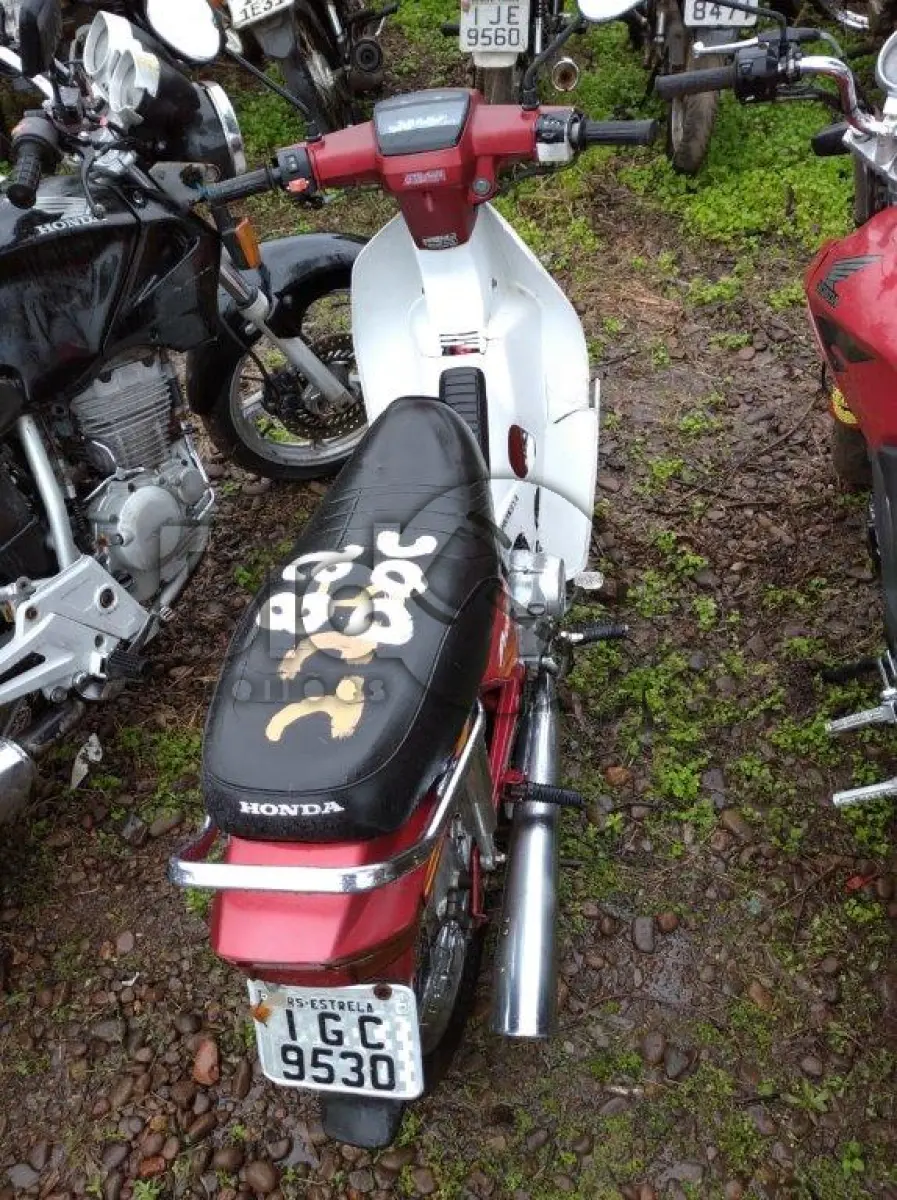 LOTE 082 - HONDA/C100 DREAM