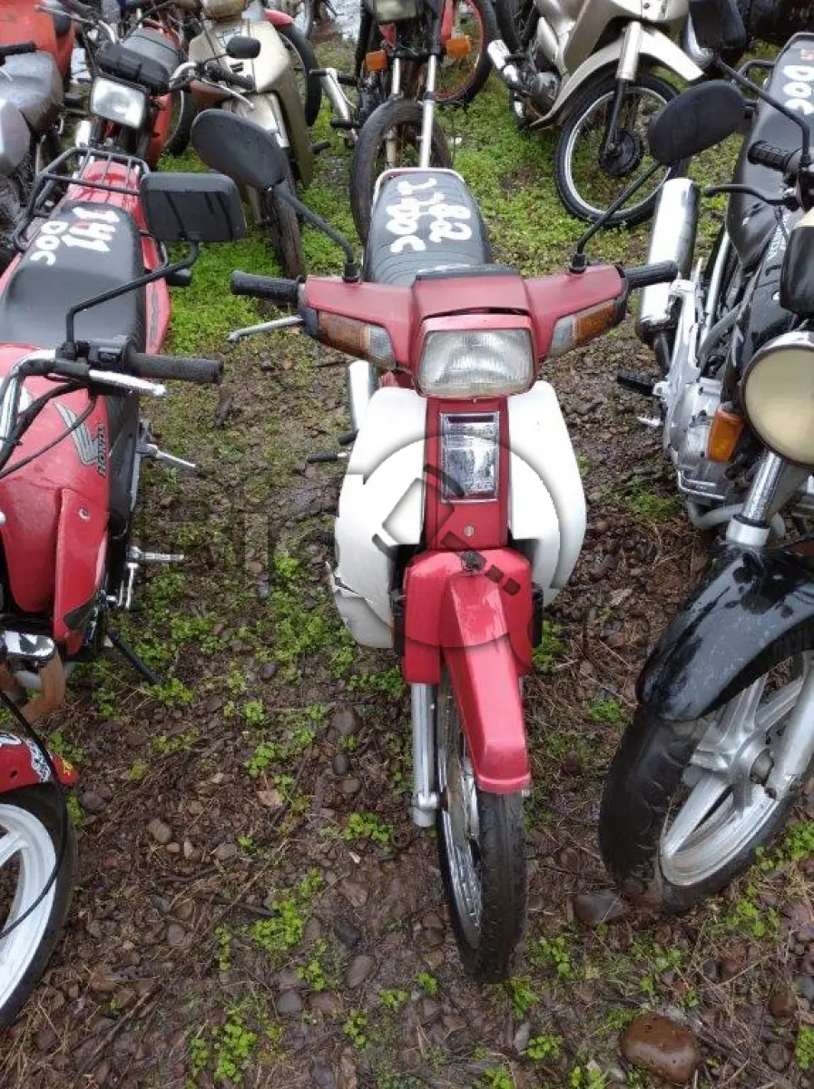 LOTE 082 - HONDA/C100 DREAM