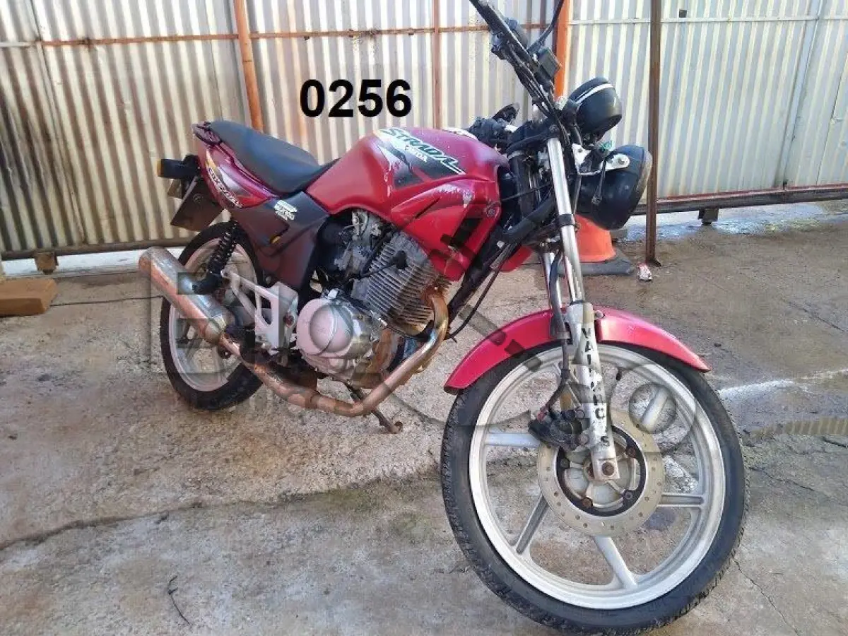LOTE 256 - HONDA/CBX 200 STRADA