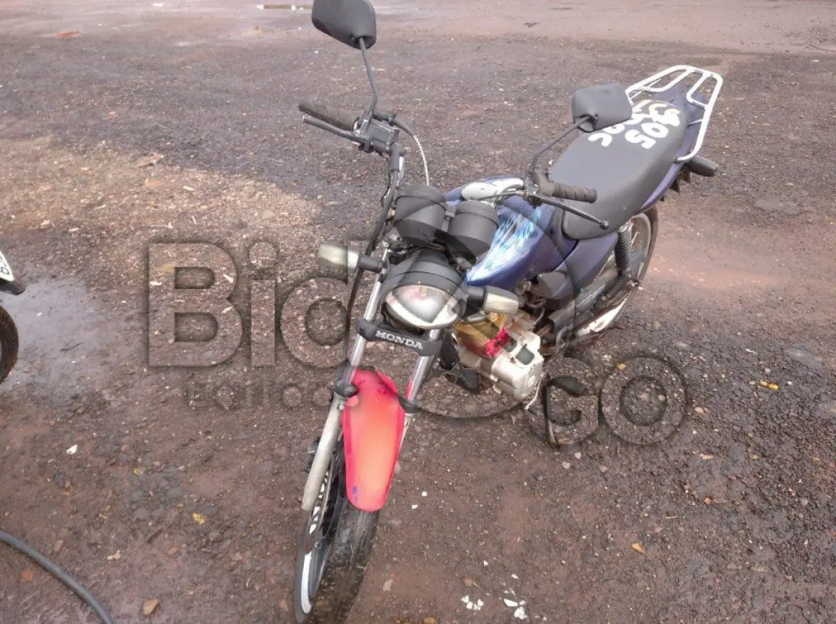LOTE 105 - HONDA/CG 125 TITAN KS