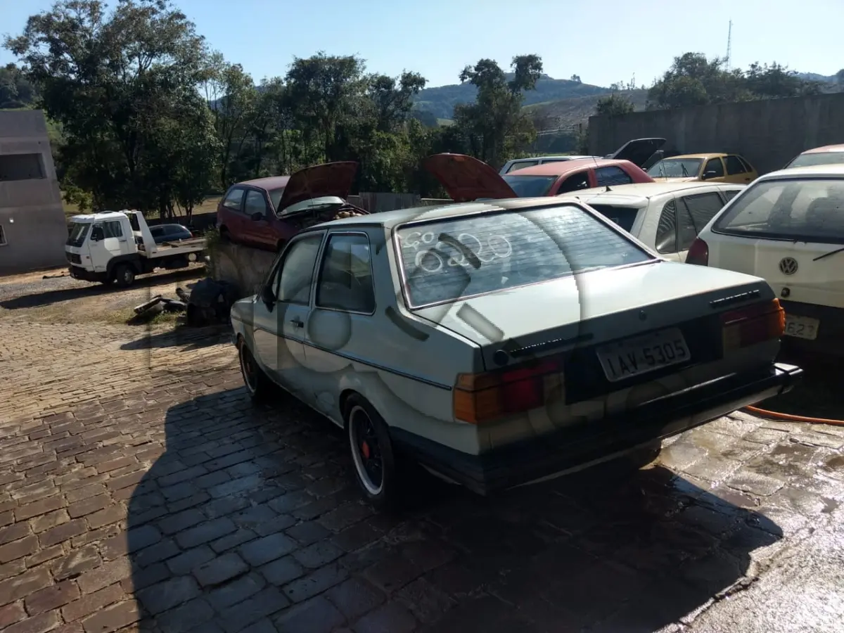 LOTE 220 - VW/VOYAGE LS