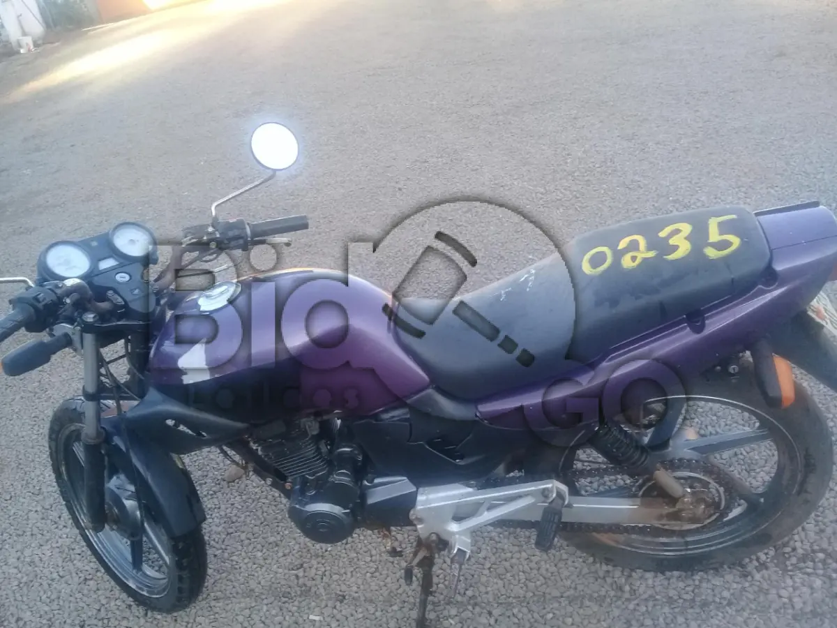 LOTE 235 - HONDA/CBX 200 STRADA