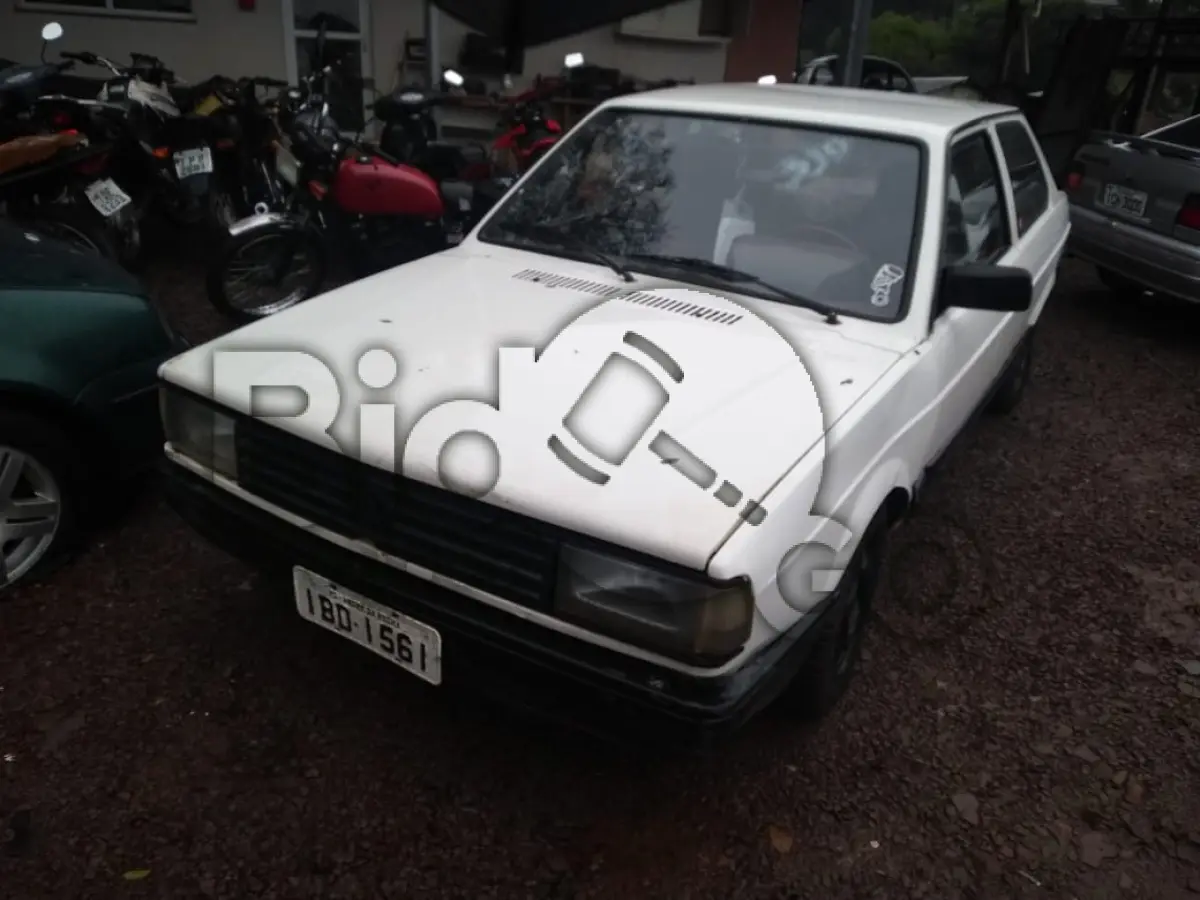 LOTE 310 - VW/VOYAGE CL