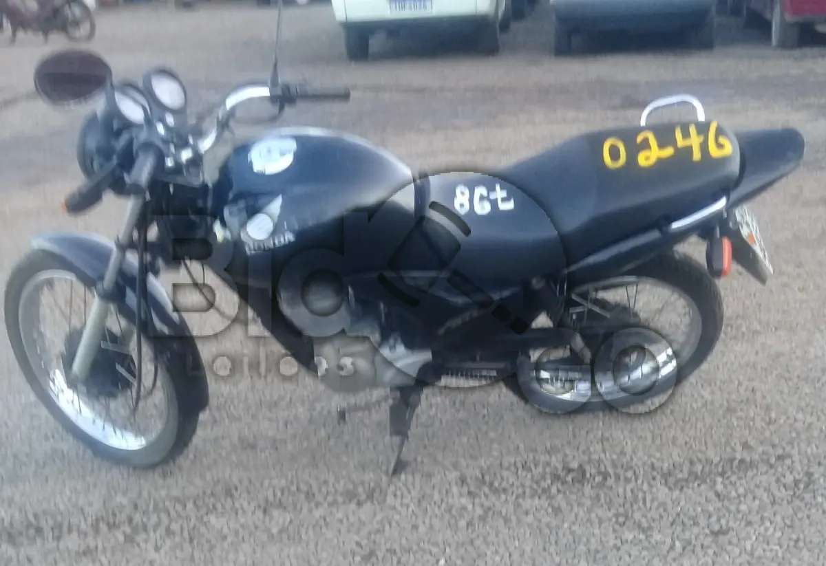 LOTE 246 - HONDA/CG 125 FAN KS