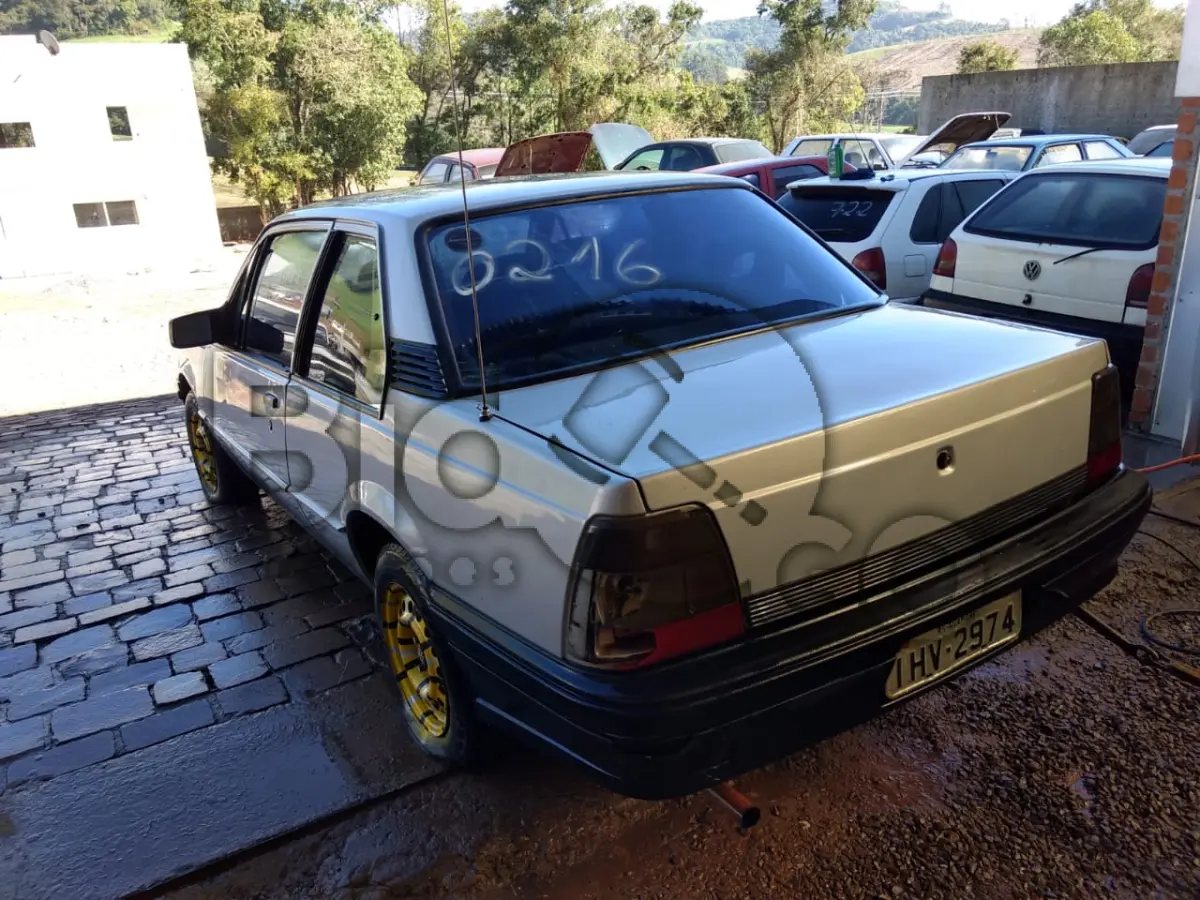 LOTE 216 - GM/MONZA GL