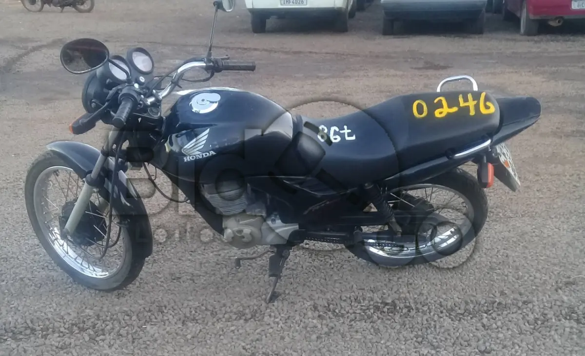 LOTE 246 - HONDA/CG 125 FAN KS