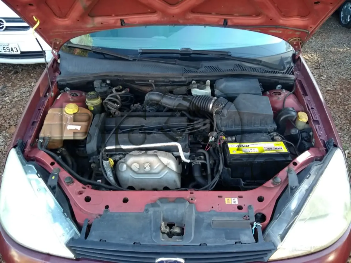 LOTE 304 - I/FORD FOCUS 1.8L HA