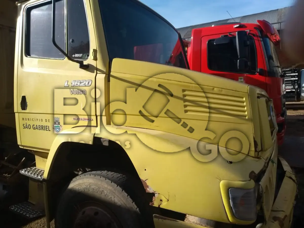 LOTE 016 - CAMINHÃO M. BENZ/L 1620/BASCULANTE, ANO 2007