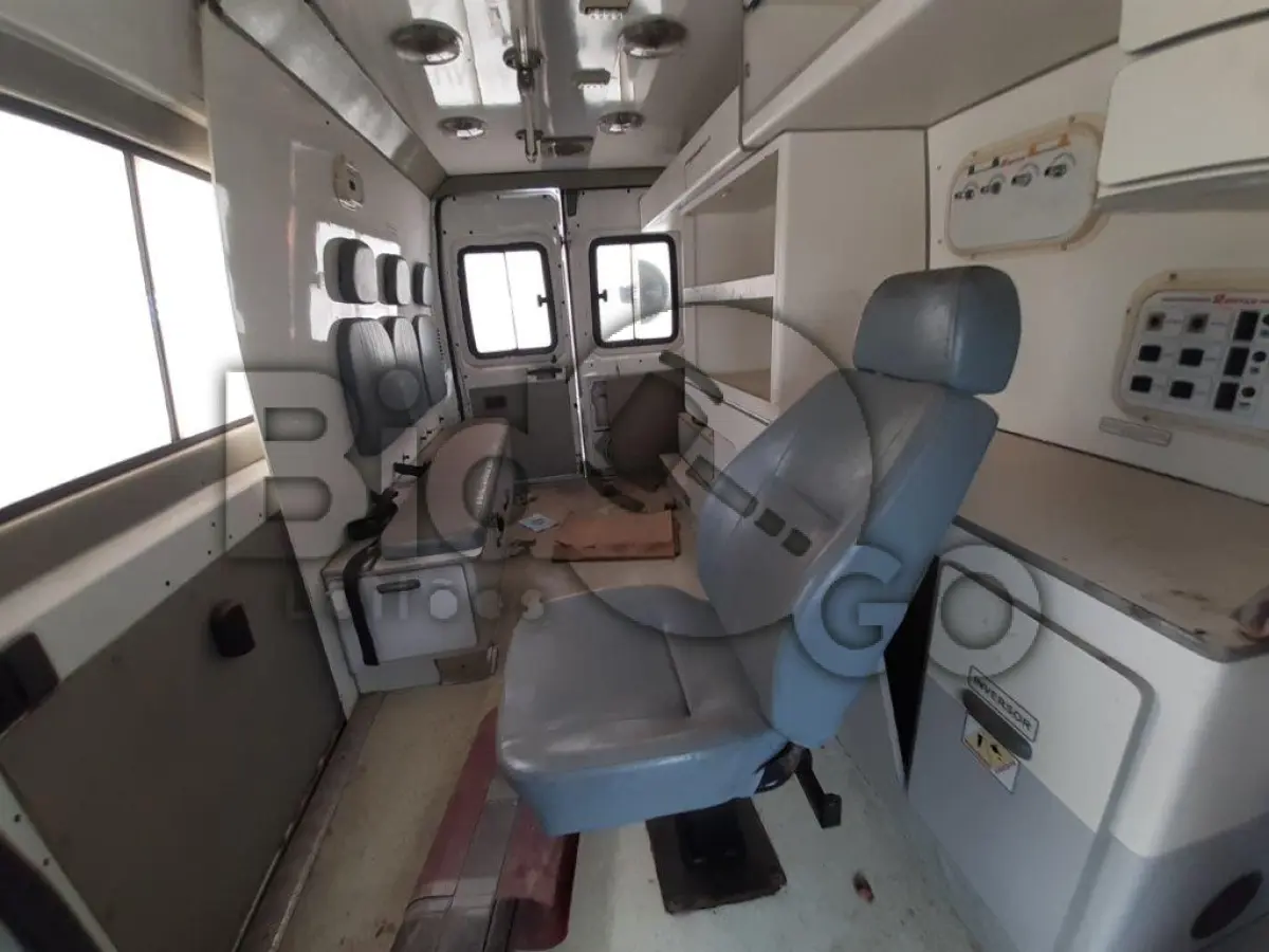 LOTE 033 - CAMIONETE FIAT/DUCATO MC RONTANAMB Ano/modelo: 2010/2011