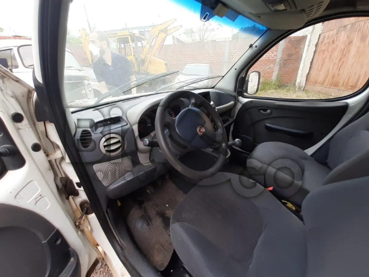LOTE 028 - AUTOMÓVEL FIAT/DOBLO ELX 1.8 FLEX Ano/modelo: 2008/2009