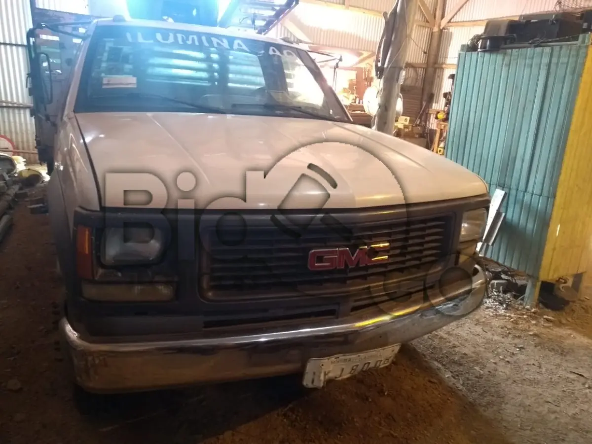 LOTE 015 - CAMINHÃO/C. ABERTA GMC/6100, ANO 2001