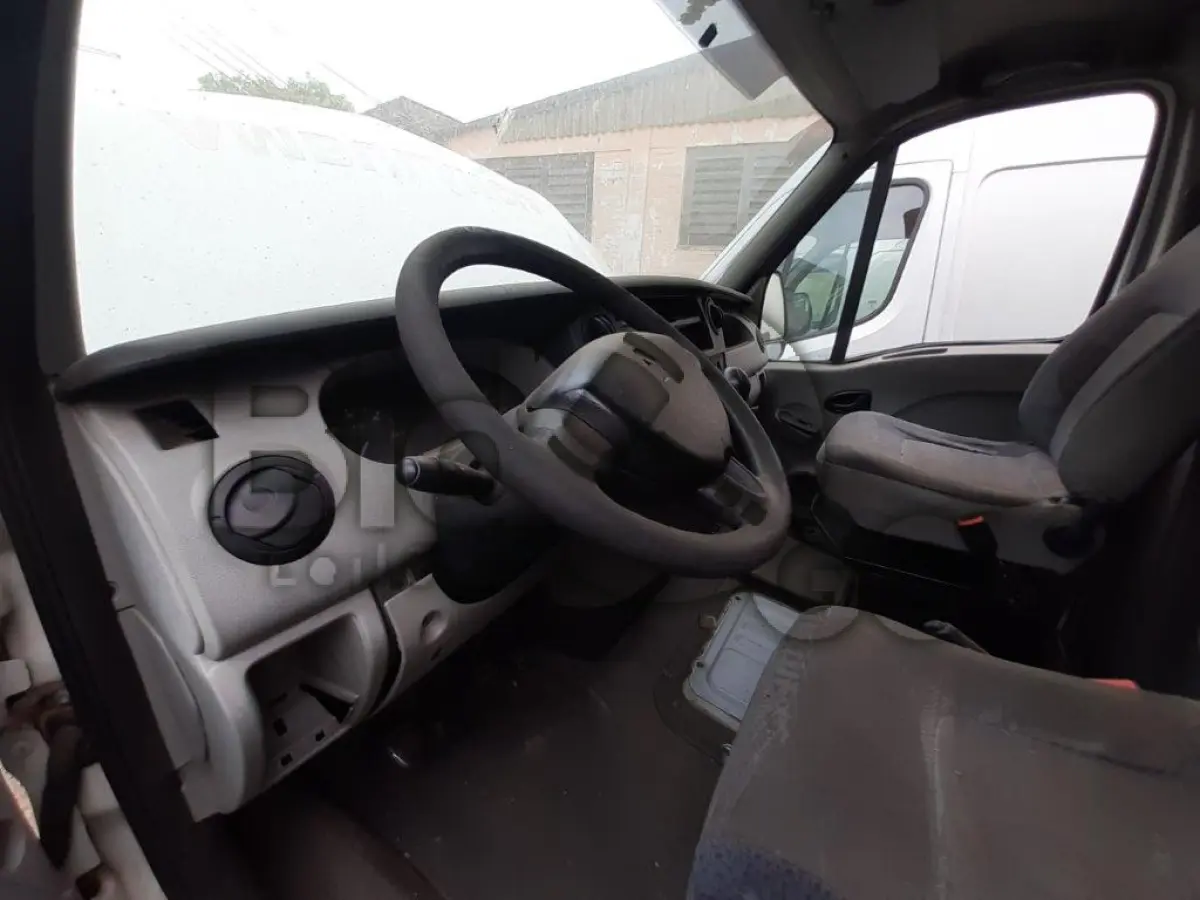 LOTE 029 - CAMINHONETE RENAULT/MASTER ALTECHAMB Ano/modelo: 2009/2010
