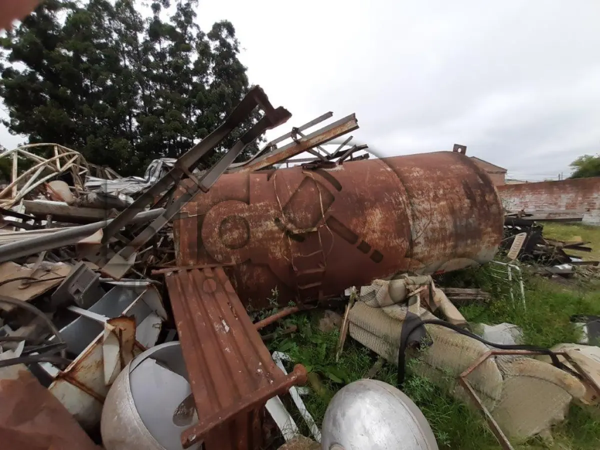 LOTE 039 - SUCATA DIVERSAS 