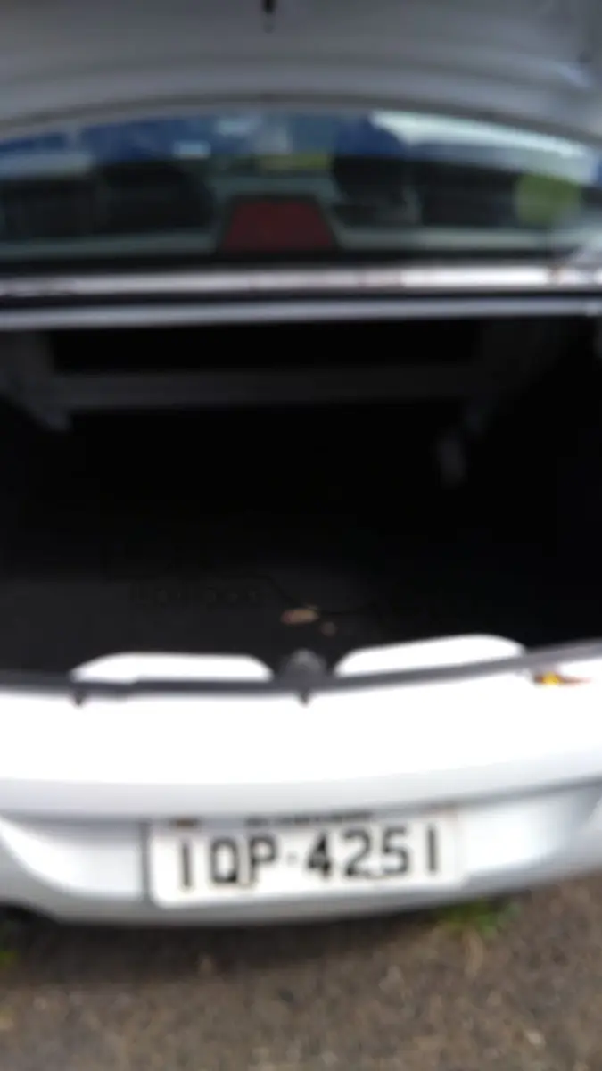 LOTE 044 - AUTOMÓVEL RENAULT/LOGAN EXP 16 Ano/modelo: 2010/2010