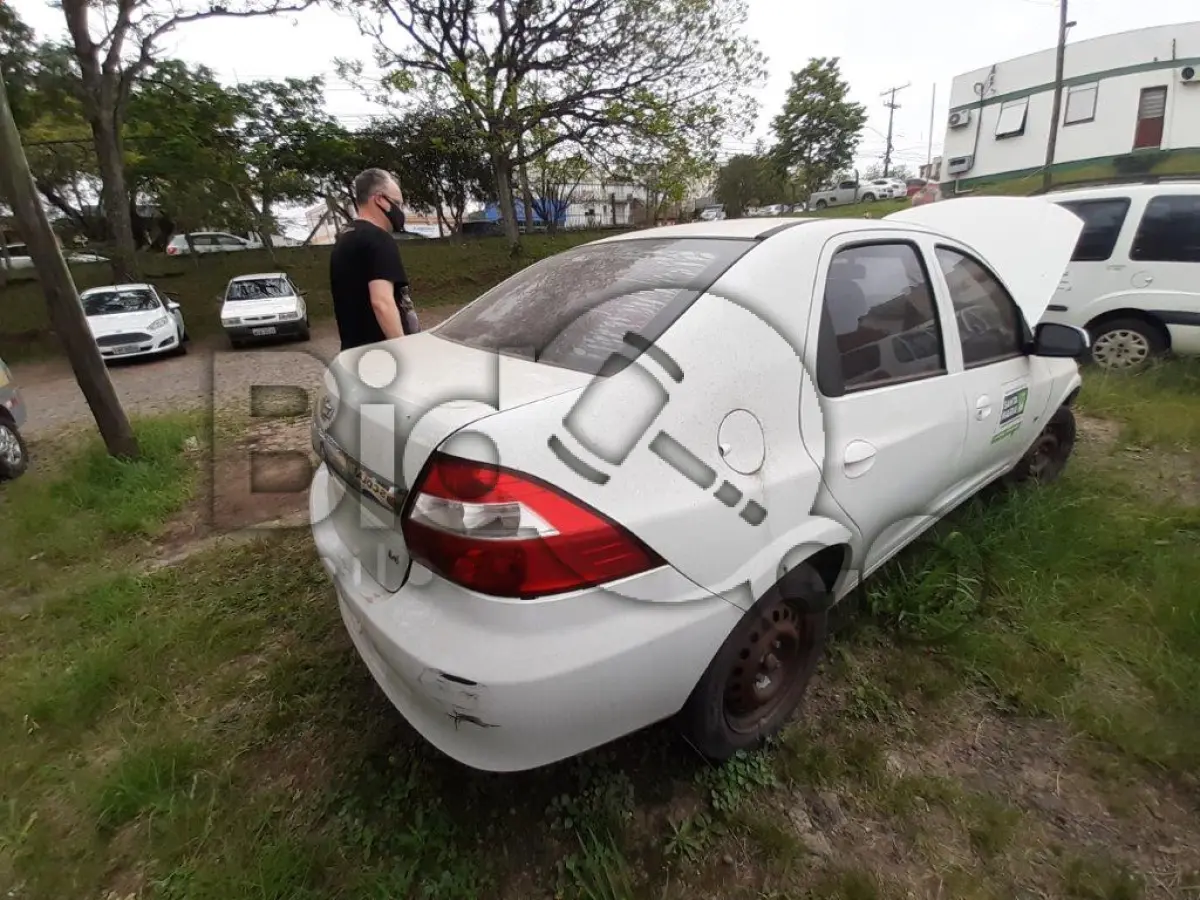 LOTE 035 - AUTOMÓVEL CHEVROLET/PRISMA 1.4L LT Ano/modelo: 2011/2012
