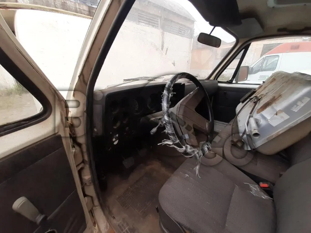 LOTE 005 - CAMINHONETE GM/CHEVROLET D20 Ano/modelo: 1988/1988