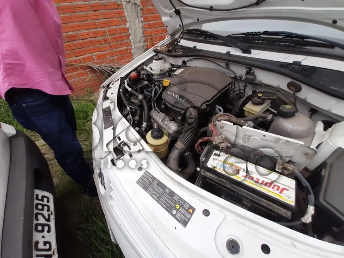 LOTE 047 - AUTOMÓVEL RENAULT/LOGAN EXP 16 Ano/modelo: 2010/2010
