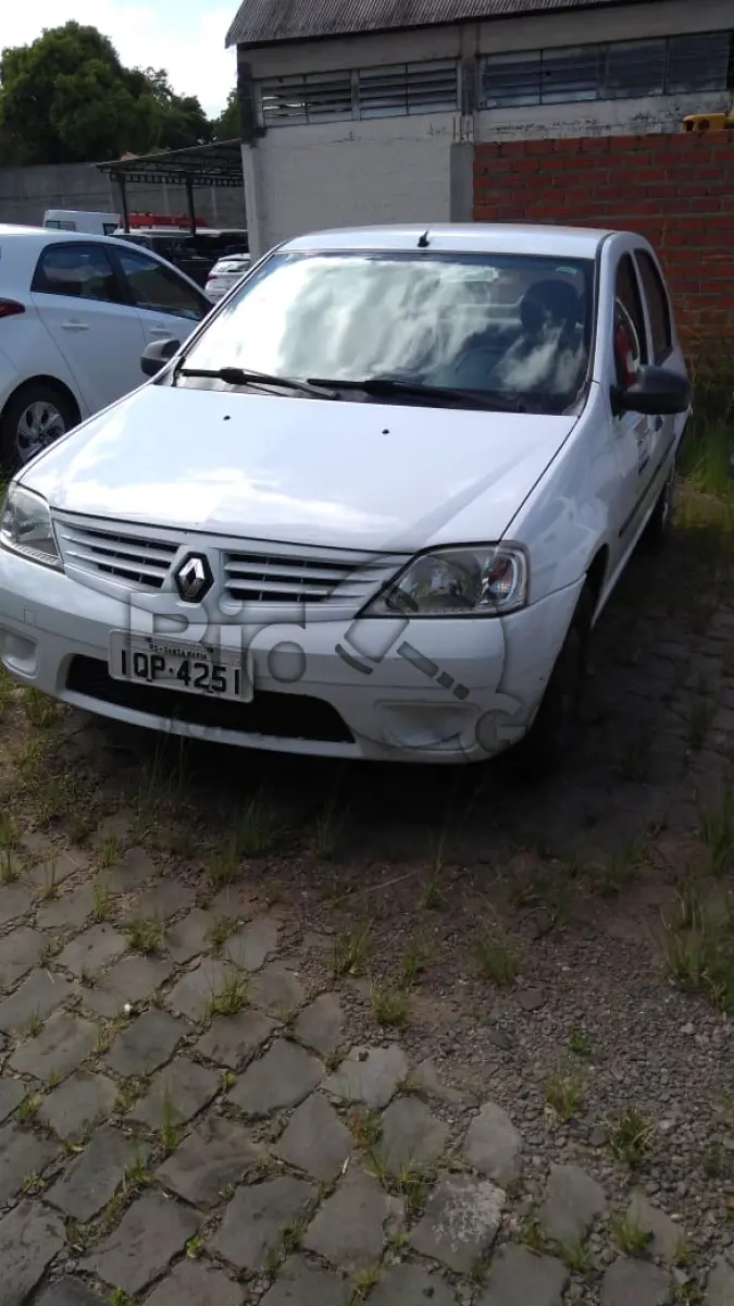 LOTE 044 - AUTOMÓVEL RENAULT/LOGAN EXP 16 Ano/modelo: 2010/2010