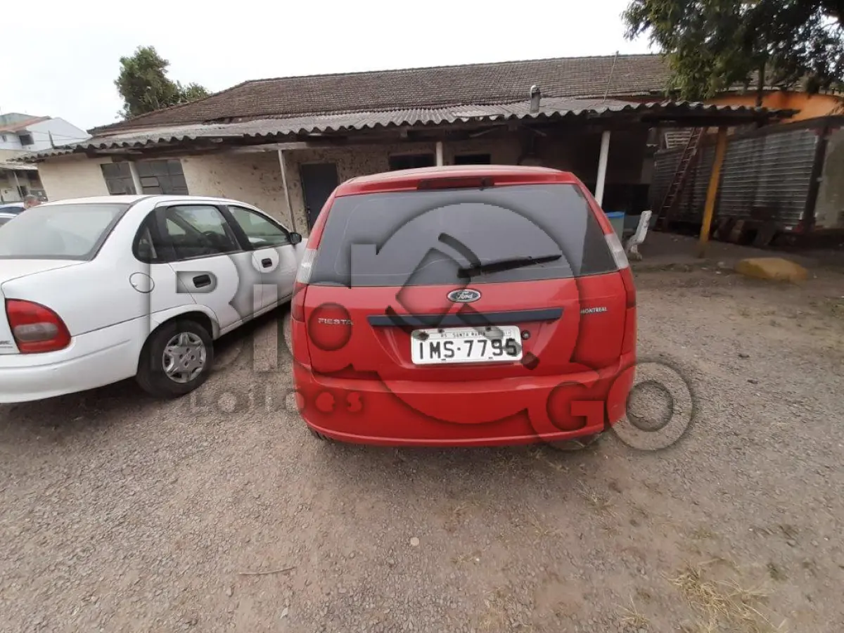 LOTE 037 - AUTOMÓVEL FORD/FIESTA Ano/modelo: 2005/2006