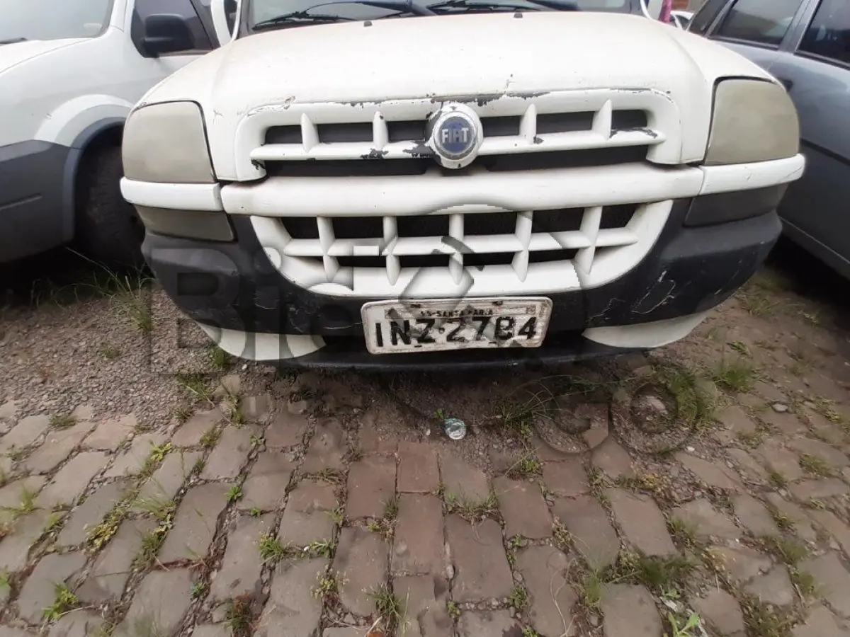LOTE 027 - AUTOMÓVEL FIAT/DOBLO ELX 1.8 FLEX Ano/modelo: 2007/2008
