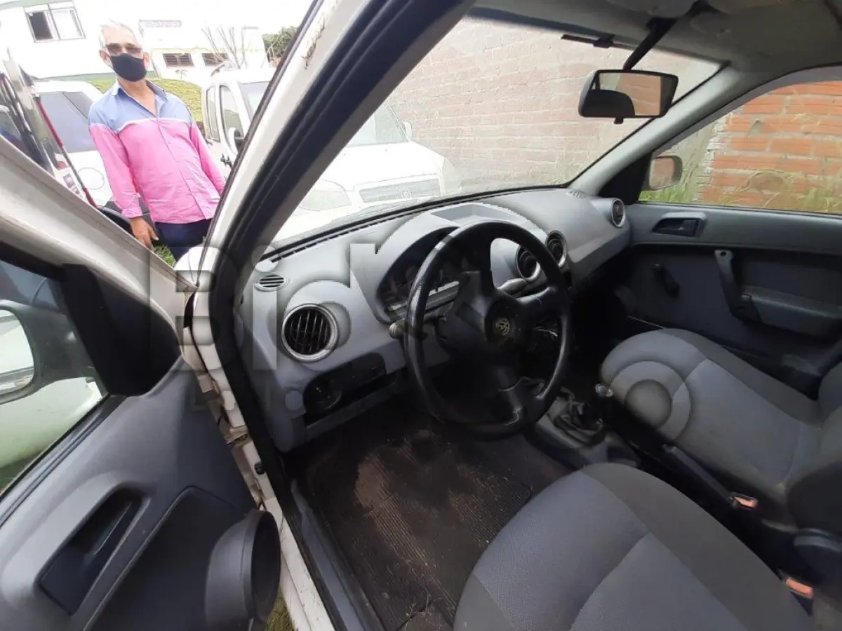 LOTE 036 - AUTOMÓVEL VW/GOL 1.0 Ano/modelo: 2006/2007
