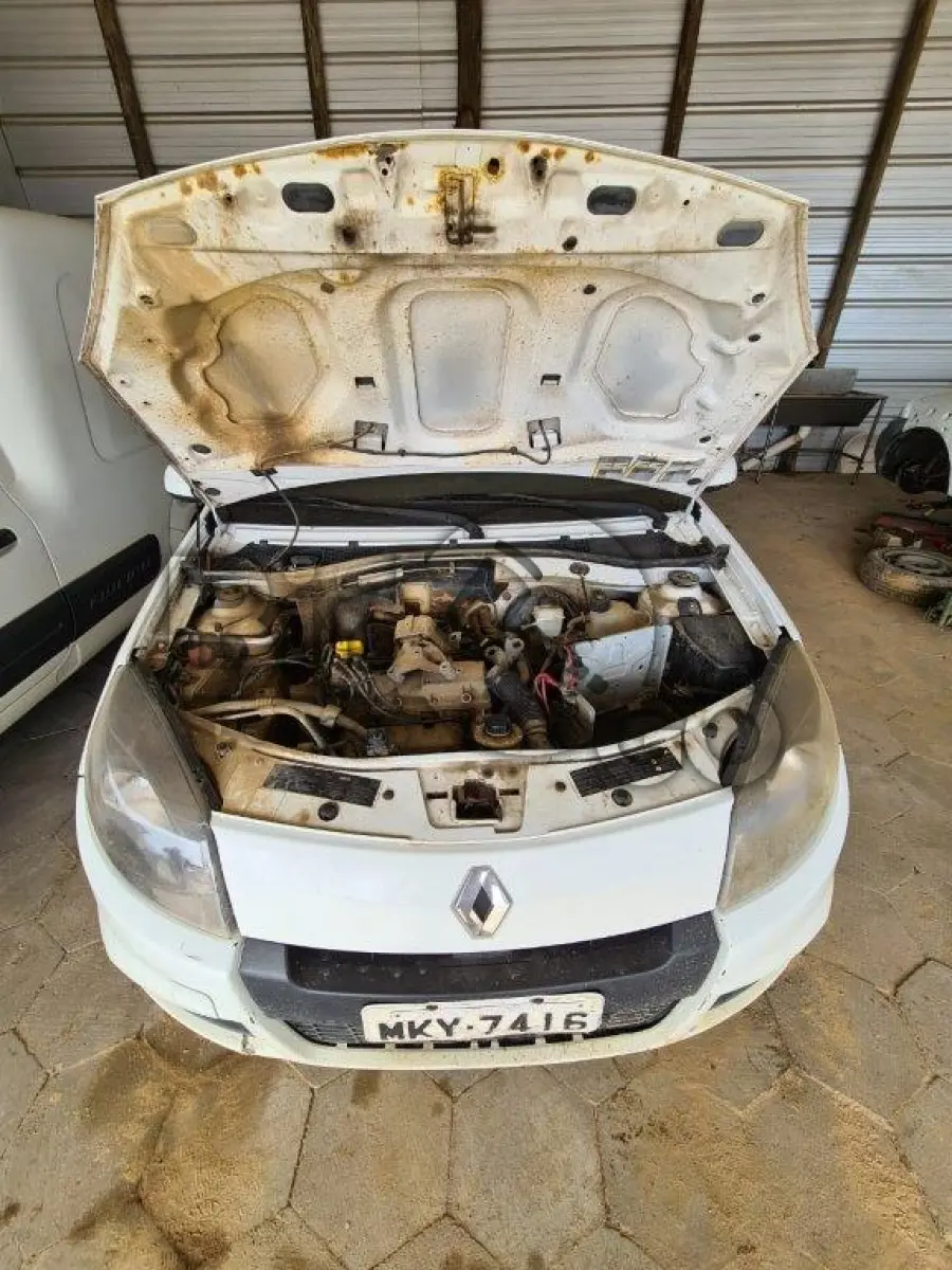 LOTE 008 - RENAULT/SANDERO EXP 16HP, Fab/Mod: 2013/2014