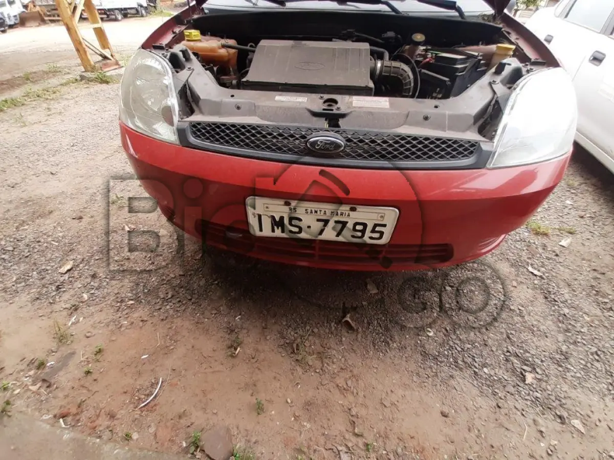 LOTE 037 - AUTOMÓVEL FORD/FIESTA Ano/modelo: 2005/2006