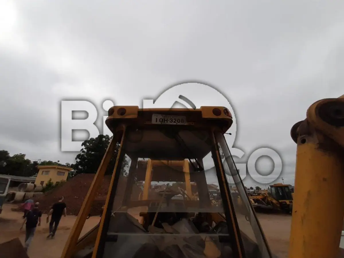 LOTE 022 - RETROESCAVADEIRA  RANDON Ano/modelo: 2007/2007