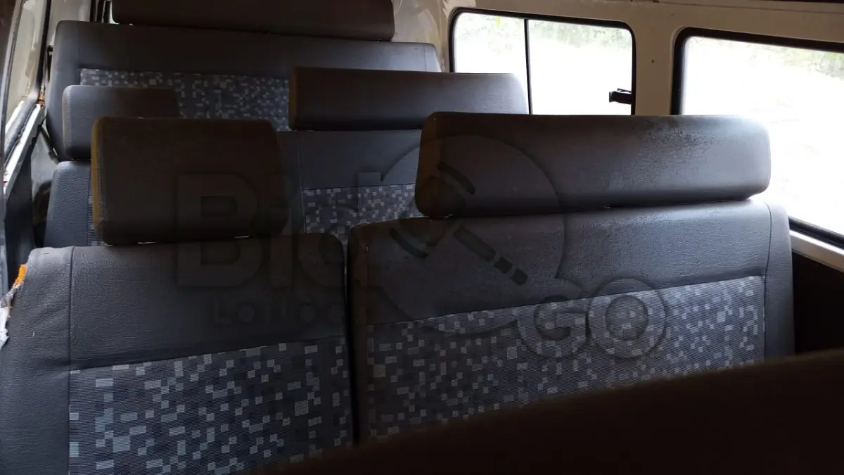 LOTE 003 - MICROÔNIBUS VW/KOMBI ESCOLAR